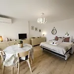 Les Ondines Sea View With Air Conditioning *
