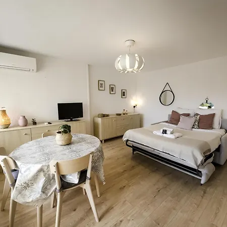 Les Ondines Sea View With Air Conditioning *